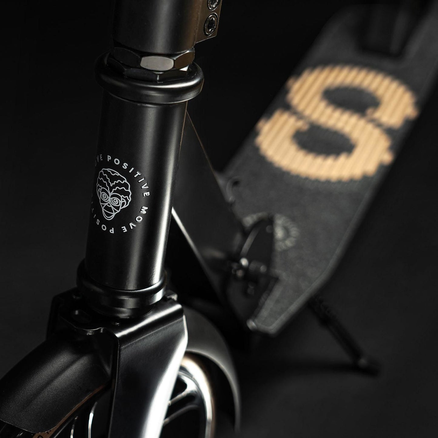 Movino Infinity (negro-dorado)