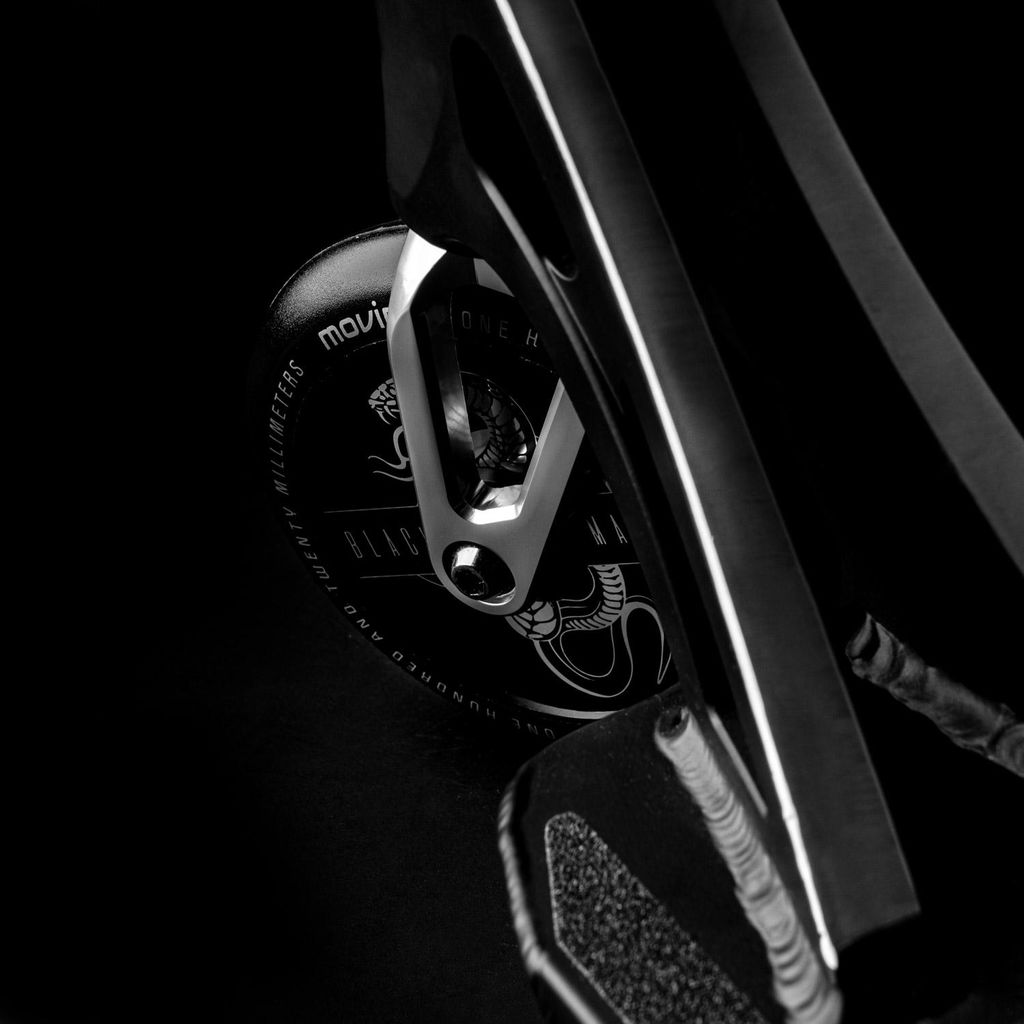 Movino Black Mamba (negra)