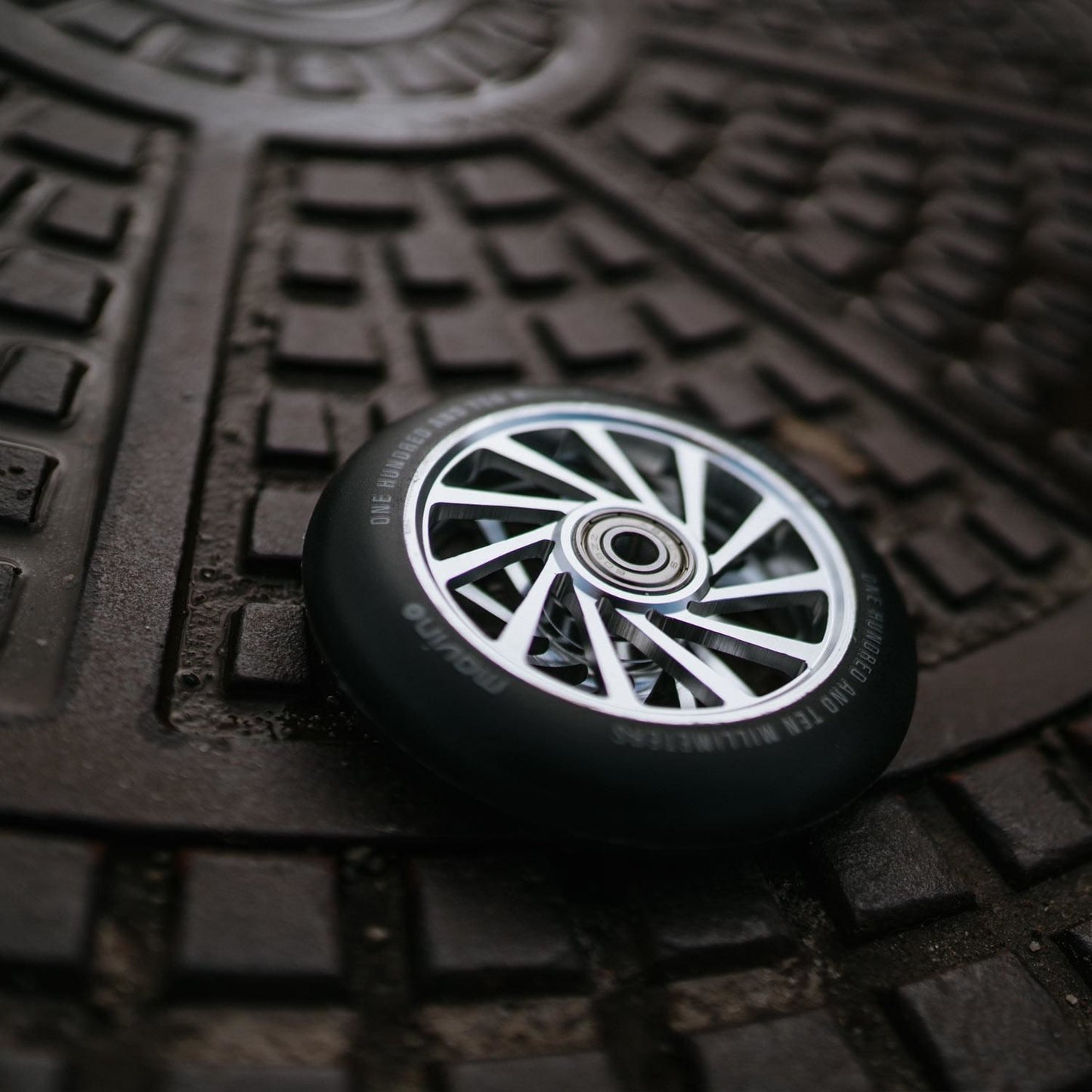 Movino Alu Core 110 mm (negro-plata)